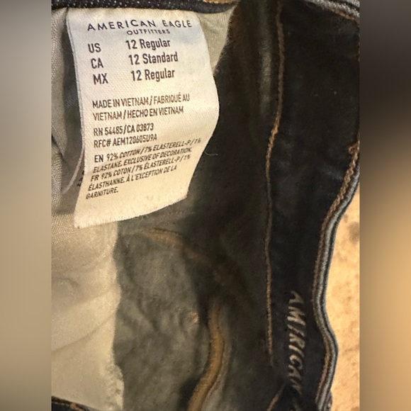 Dark blue American Eagle jegging jeans / next level stretch. - Picture 2 of 3
